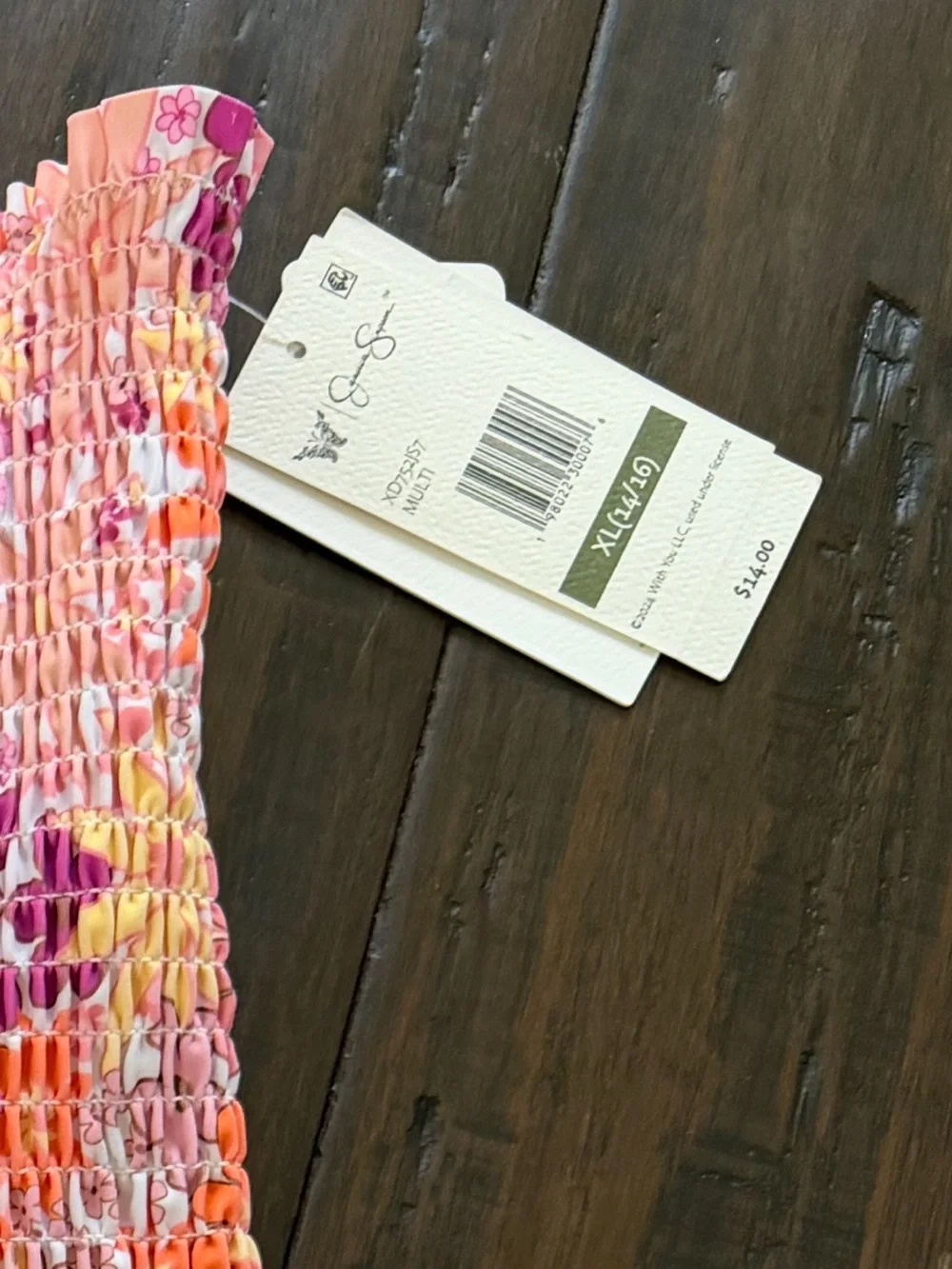 Jessica Simpson tags brand 14